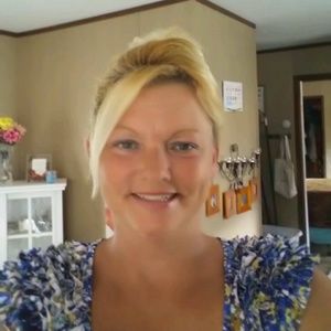 Meet your Posher, Roxanne